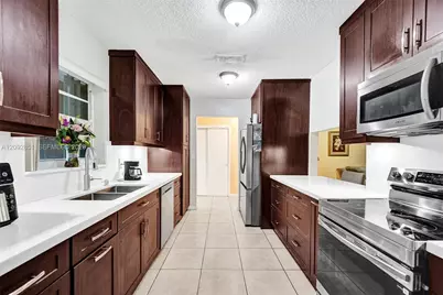 4620 SW 43rd Ter, Dania Beach, FL 33314 - Photo 4