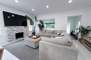 360 SW 20th Rd, Miami, FL 33129 - Photo 16
