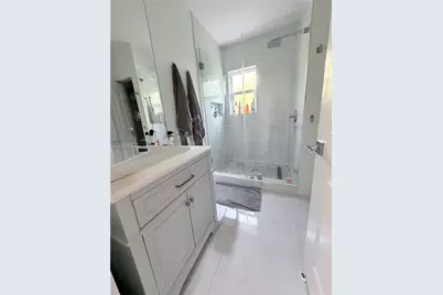 360 SW 20th Rd, Miami, FL 33129 - Photo 6