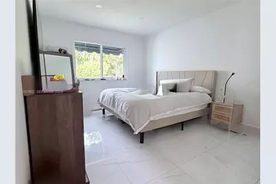 360 SW 20th Rd, Miami, FL 33129 - Photo 8