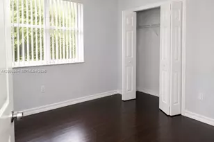 10666 SW 7th St, Pembroke Pines, FL 33025 - Photo 16