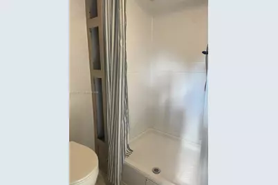 573 Mokena Dr #1, Miami Springs, FL 33166 - Photo 8