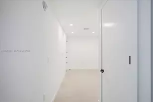 2200 Brickell Ave, Miami, FL 33129 - Photo 20