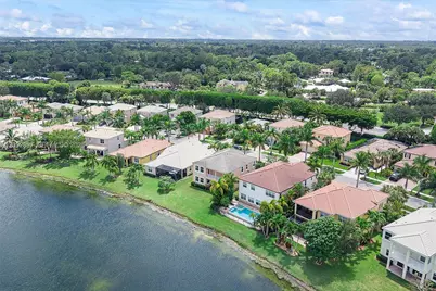9640 Phipps Ln, Wellington, FL 33414 - Photo 14