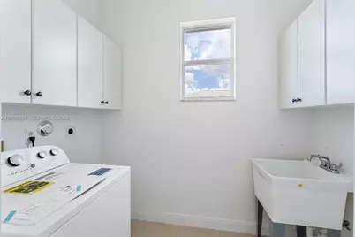 9640 Phipps Ln, Wellington, FL 33414 - Photo 40