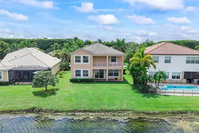 9640 Phipps Ln, Wellington, FL 33414 - Photo 16