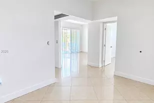 20505 E Country Club Dr, Aventura, FL 33180 - Photo 1
