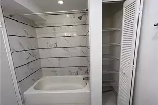 6655 Racquet Club Dr, Lauderhill, FL 33319 - Photo 20