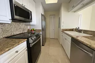848 Brickell Key Dr, Miami, FL 33131 - Photo 8