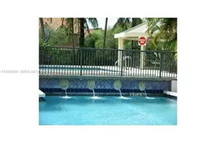 18346 NW 68th Ave, Hialeah, FL 33015 - Photo 2