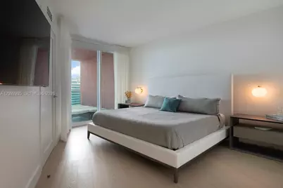 300 S Pointe Dr #4206, Miami Beach, FL 33139 - Photo 14