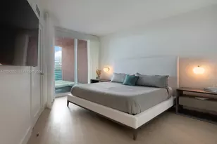 300 South Pointe Dr, Miami Beach, FL 33139 - Photo 14