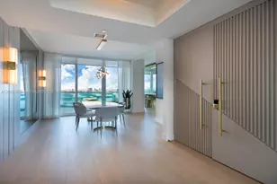 300 South Pointe Dr, Miami Beach, FL 33139 - Photo 4