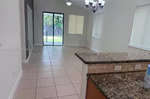 372 SW 2nd St, Florida City, FL 33034 - Photo 8