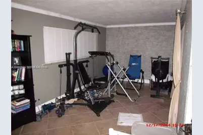 9470 NW 24th St, Sunrise, FL 33322 - Photo 14