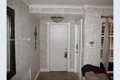 9470 NW 24th St, Sunrise, FL 33322 - Photo 6
