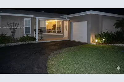 9470 NW 24th St, Sunrise, FL 33322 - Photo 2