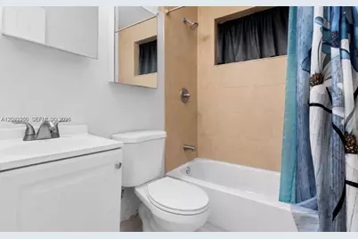 7573 NW 12th Ct, Miami, FL 33147 - Photo 12