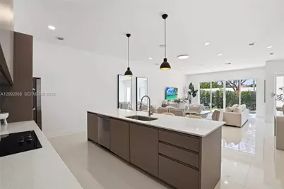 1805 NE 13 St, Fort Lauderdale, FL 33304 - Photo 2