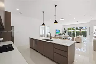 1805 NE 13th St, Fort Lauderdale, FL 33304 - Photo 2