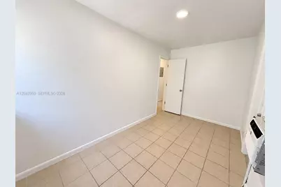 119 NW 43rd Ct #5, Oakland Park, FL 33309 - Photo 8