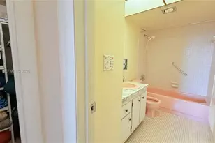 1465 NE 123rd St, North Miami, FL 33161 - Photo 14