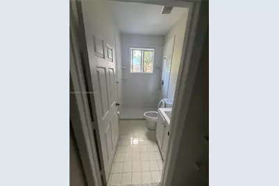 124 SW 16th Ave, Homestead, FL 33030 - Photo 12