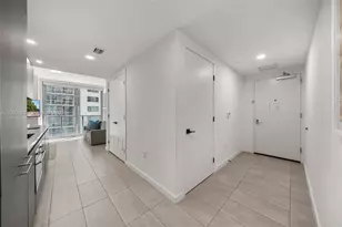 227 NE 2nd St, Miami, FL 33132 - Photo 8