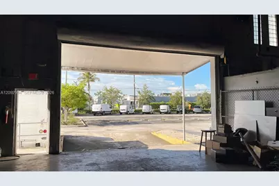 4875 NW 77th Ave, Miami, FL 33166 - Photo 38