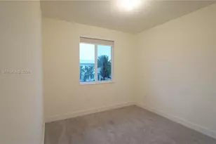 10270 NW 66th St, Doral, FL 33178 - Photo 28