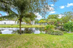 10729 La Placida Dr, Coral Springs, FL 33065 - Photo 32