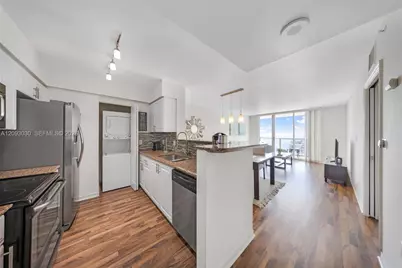 1155 Brickell Bay Dr #2207, Miami, FL 33131 - Photo 2