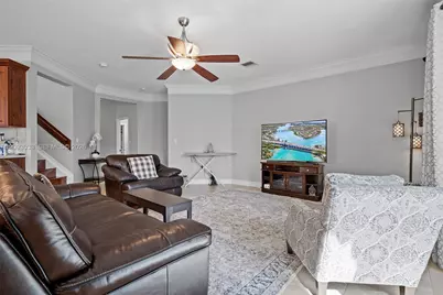 12724 NW 18th Ct, Pembroke Pines, FL 33028 - Photo 14