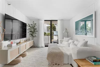 4301 Collins Ave #207, Miami Beach, FL 33140 - Photo 6