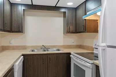 6001 N Falls Cir Dr #309, Lauderhill, FL 33319 - Photo 8