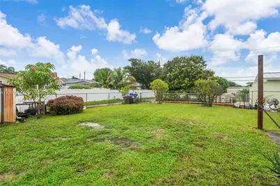 1830 N 54th Ave, Hollywood, FL 33021 - Photo 24