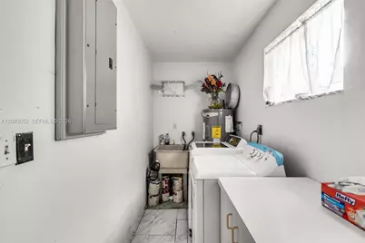 1830 N 54th Ave, Hollywood, FL 33021 - Photo 12