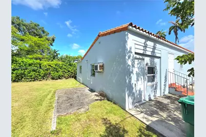 1619 NW 27 St #REAR, Miami, FL 33142 - Photo 2
