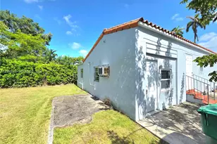 1619 NW 27th St, Miami, FL 33142 - Photo 2