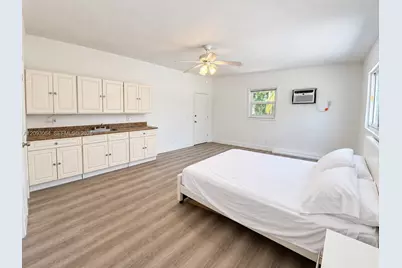 119 NW 43rd Ct #4B, Oakland Park, FL 33309 - Photo 2