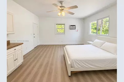 119 NW 43rd Ct #4B, Oakland Park, FL 33309 - Photo 8