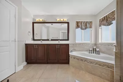 21043 SW 92nd Pl, Cutler Bay, FL 33189 - Photo 44