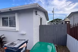 9332 SW 40th Terrace, Miami, FL 33165 - Photo 6