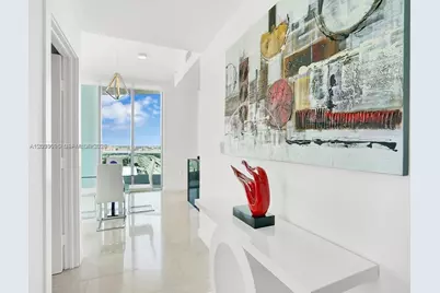900 Biscayne Blvd #2412, Miami, FL 33132 - Photo 10