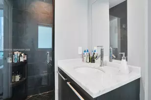 900 Biscayne Blvd, Miami, FL 33132 - Photo 16