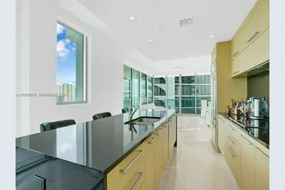 900 Biscayne Blvd #2412, Miami, FL 33132 - Photo 8
