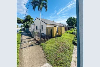 18814 NW 46th Ave, Miami Gardens, FL 33055 - Photo 6