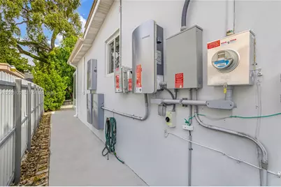 5831 SW 4th St, Miami, FL 33144 - Photo 36
