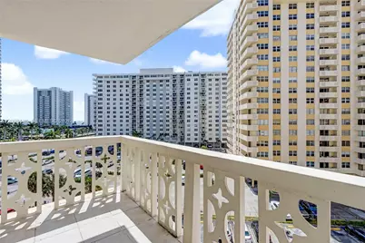 [Address not provided], Hallandale Beach, FL 33009 - Photo 34
