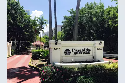 17121 N Bay Rd #720, Sunny Isles Beach, FL 33160 - Photo 2